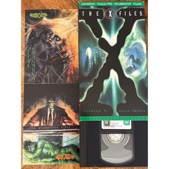 The X-Files darkness falls/erlenmeyer VHS tape 2 promotional collectible cards - Picture 1 of 3